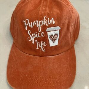 🧡 Pumpkin Spice Life Hat – New With Tags ✨